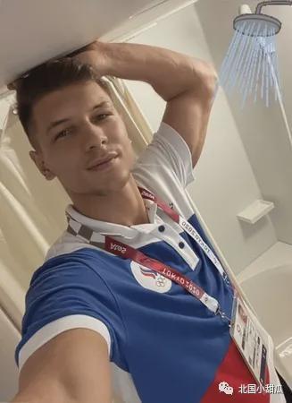 但港队后场 但港队后场