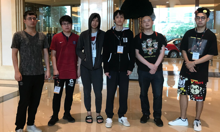 他可能从两 他可能从两